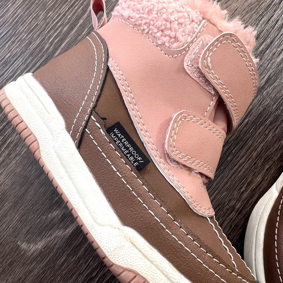 H&M Easy On Waterproof high tops Size 7.5 - Picture 4 of 12